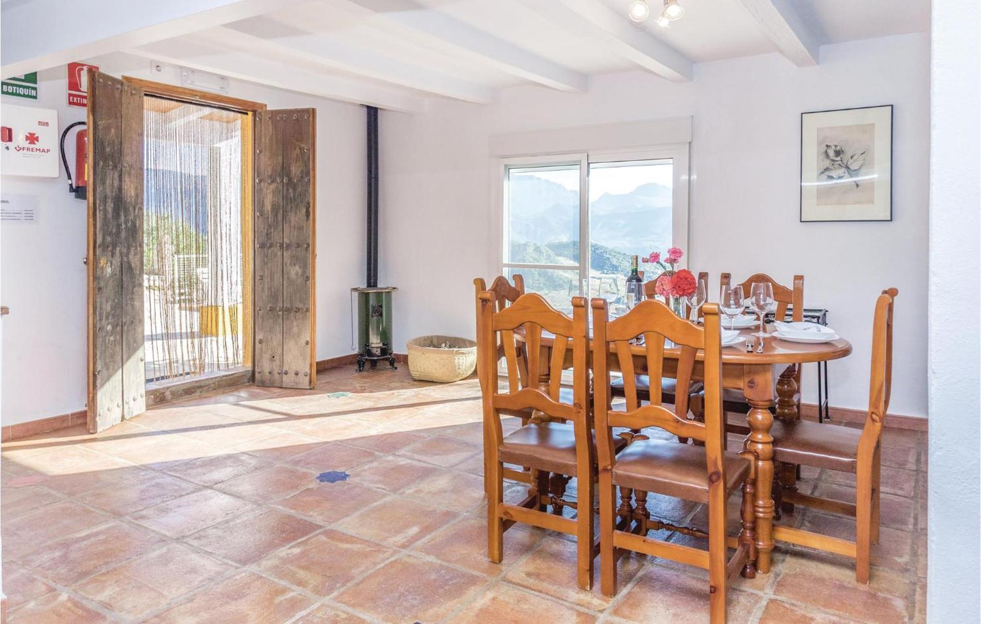 Awesome Home In Cadiz With Swimming Pool El Gastor Extérieur photo